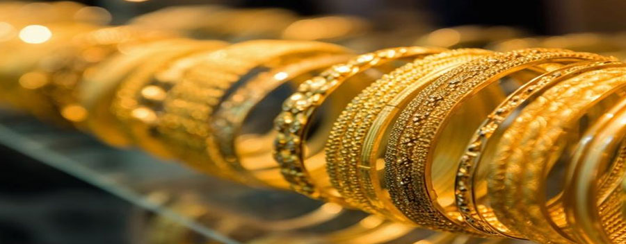 国内黄金市场掀起“金价狂飙”热潮，足金饰品零售价突破每克700元大关