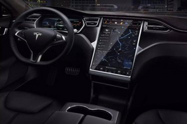 品玩发布特斯拉中国区存在质量问题，为完成产量有意降低质量标准